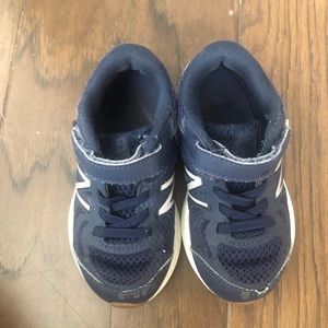 Toddler Boys Navy Blue New Balance sneakers